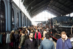 Más de 40.000 personas pasaron durante el fin de semana por el Museo del Ferrocarril para disfrutar de la oferta de tiendas del Mercado de Motores