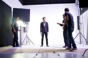 Así fue el rodaje de Paco León para el nº 1 de la revista Don. FOTO: FELIPE HERNÁNDEZ