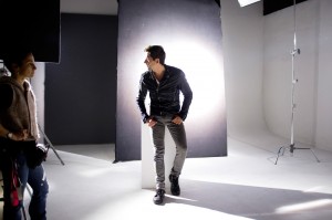 Así fue el rodaje de Paco León para el nº 1 de la revista Don. FOTO: FELIPE HERNÁNDEZ