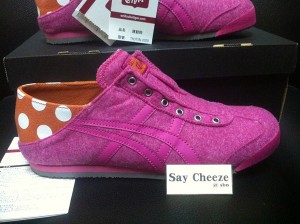 onitsuka-say-cheese