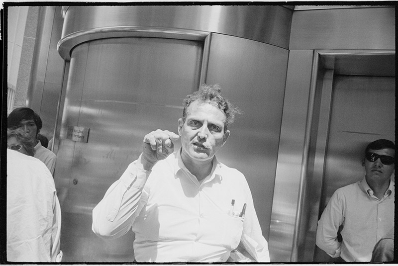 larry-winogrand-mapfre-09