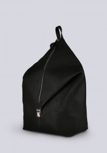 Mochila negra de Antony Morato
