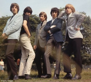 Los Rolling Stones luciendo botas chelsea