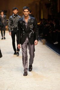 dolce-and-gabbana-fall-winter-2016-17-men-fashion-show-runway-67-1600x2400