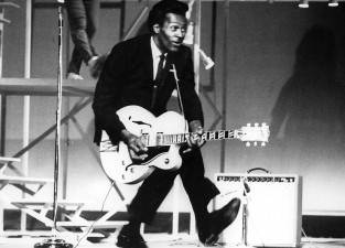 chuck-berry-live-tv-apertura
