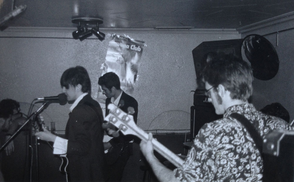 the-glitter-souls-bar-donegal-pamplona