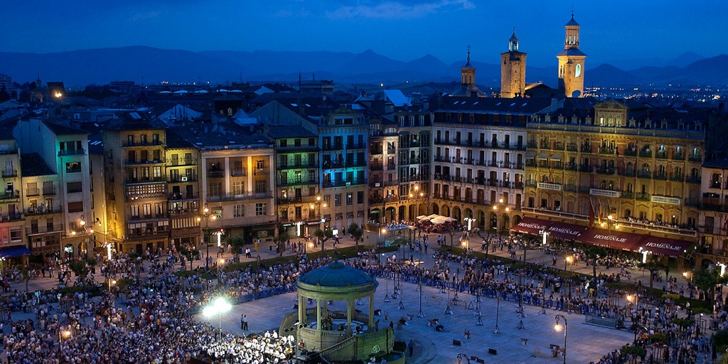 plaza-del-castillo-pamplona-apertura